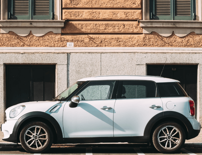 mini-cnt White MINI Countryman SUV Car